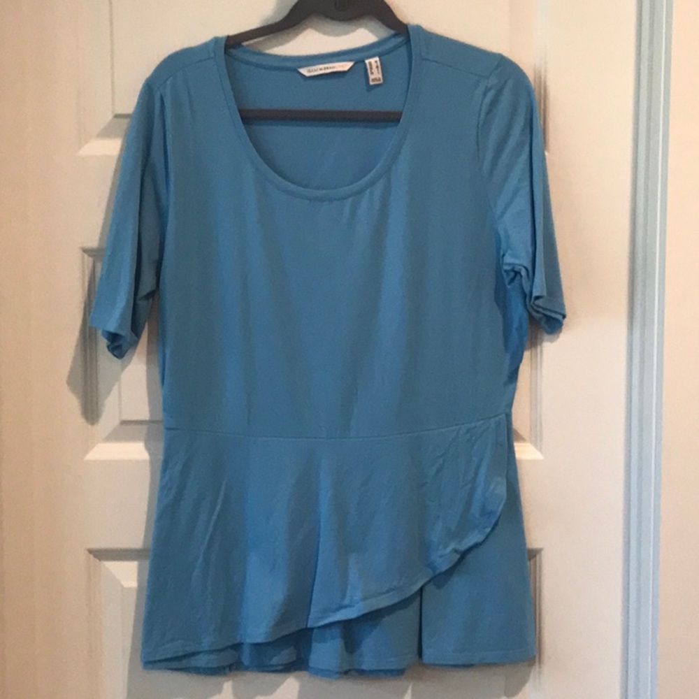 Peplum tunic T-shirt by Isaac Mizrahi live. Size M.